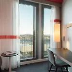Radisson & Conference Centre Oslo Airport فندق 4*