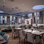 Radisson & Conference Centre Oslo Airport فندق