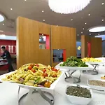 Radisson & Conference Centre Oslo Airport فندق 4*